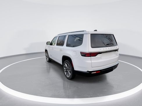 Used 2024 Jeep Wagoneer Series III w/ Premium Group I image 6
