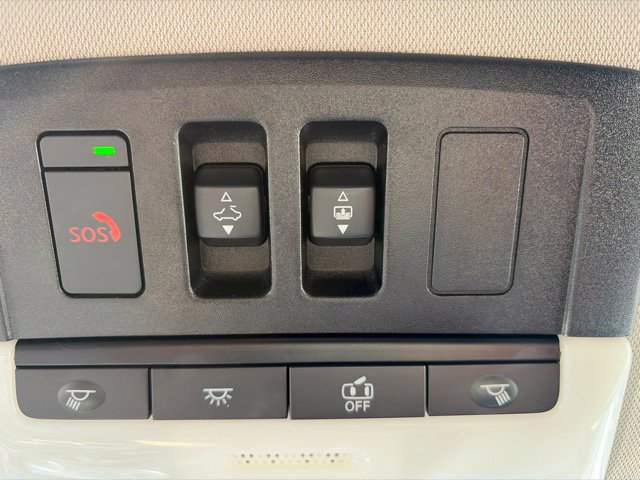 Used 2024 Nissan Rogue SV w/ SV Premium Package FWD image 38