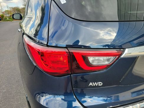 Used 2020 INFINITI QX60 Luxe w/ Essential Package image 10