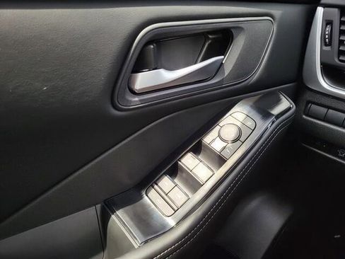 New 2025 Nissan Rogue SV image 16