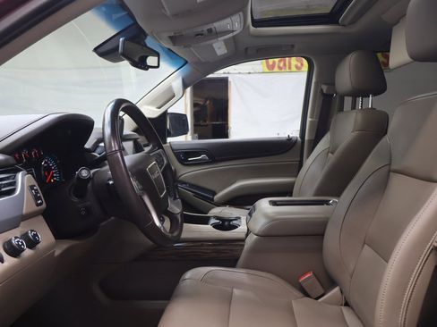 Used 2019 GMC Yukon XL SLT w/ Open Road Package image 18