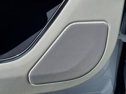 Used 2024 Land Rover Range Rover SE image 25