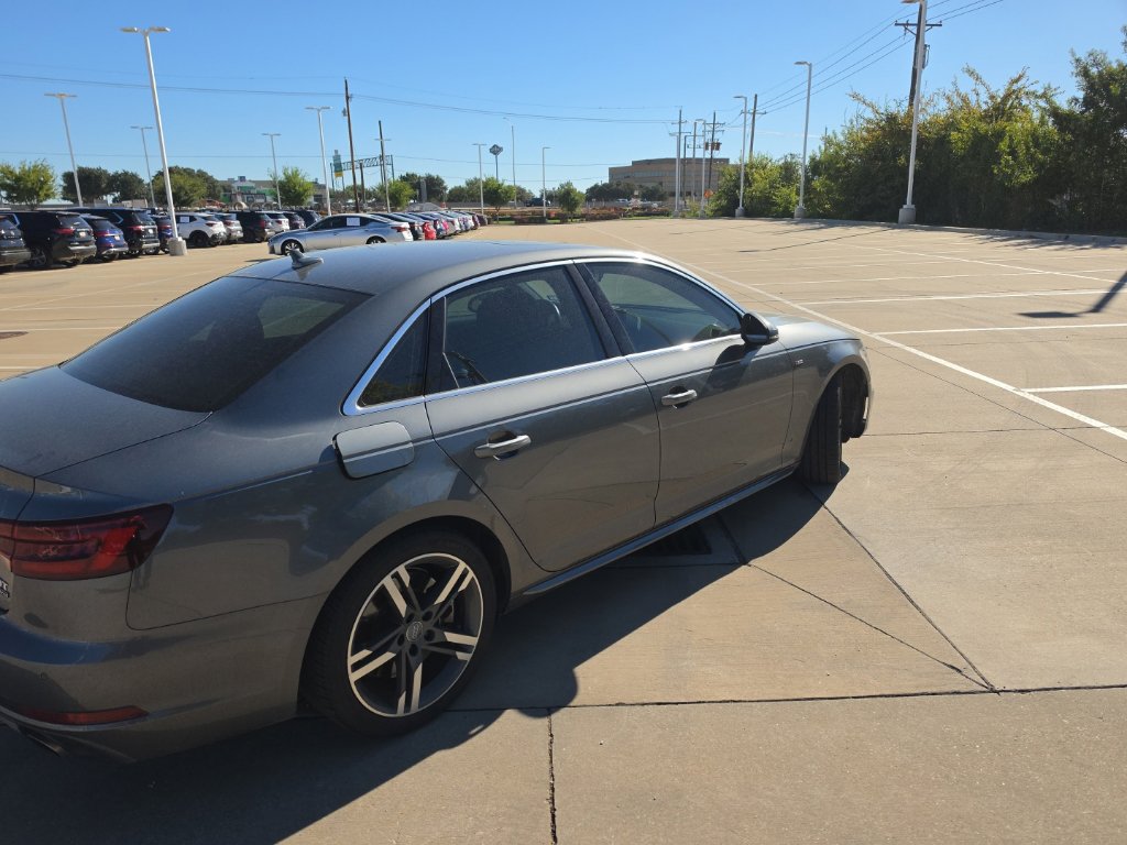 Used 2018 Audi A4 2.0T Premium Plus w/ Premium Plus Package AWD/4WD image 3