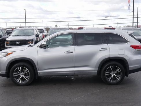 Used 2018 Toyota Highlander Plus image 6