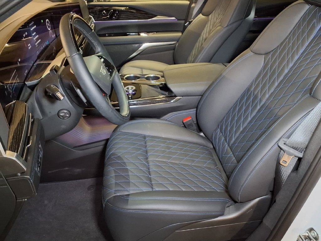 New 2026 Cadillac Escalade IQ Sport 1 AWD/4WD image 12