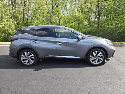 Used 2020 Nissan Murano SL w/ Moonroof Package AWD/4WD image 2