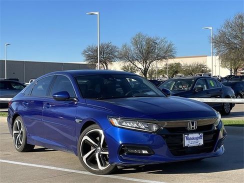 Used 2019 Honda Accord Sport image 2