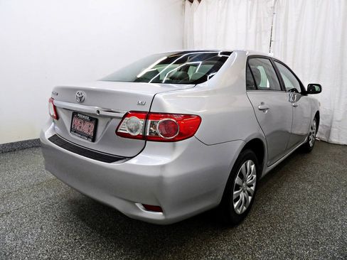 Used 2013 Toyota Corolla LE w/ Preferred Accessory Pkg #2 FWD image 7