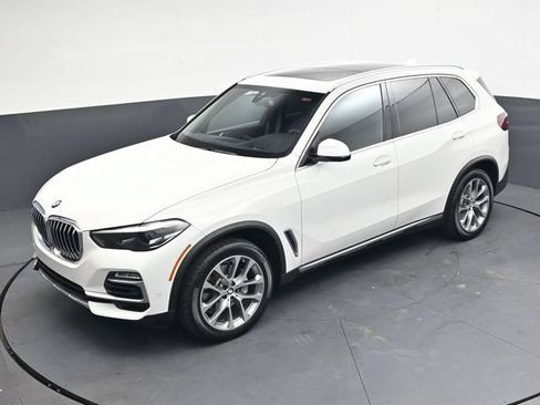 Used 2021 BMW X5 xDrive40i w/ Premium Package 3 AWD/4WD image 27