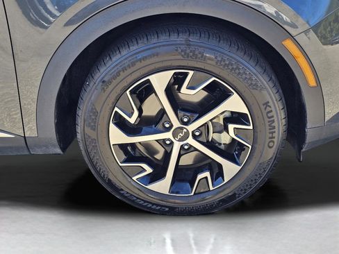 Certified 2024 Kia Sportage EX image 6