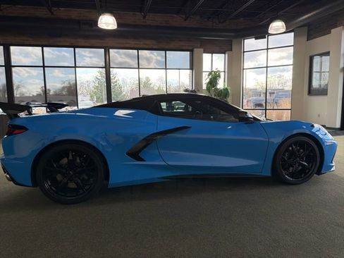 Used 2023 Chevrolet Corvette Stingray Premium Conv w/ Z51 Performance Package image 4