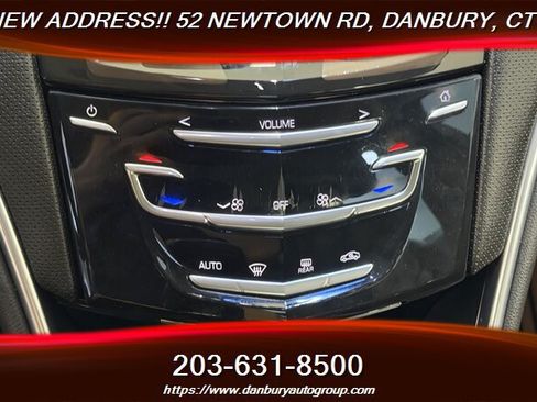 Used 2014 Cadillac XTS FWD image 22