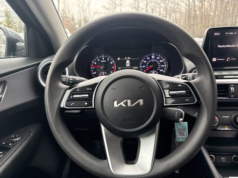 Used 2023 Kia Forte LXS image 15