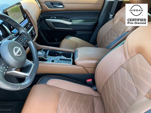 Certified 2023 Nissan Pathfinder Platinum FWD image 17