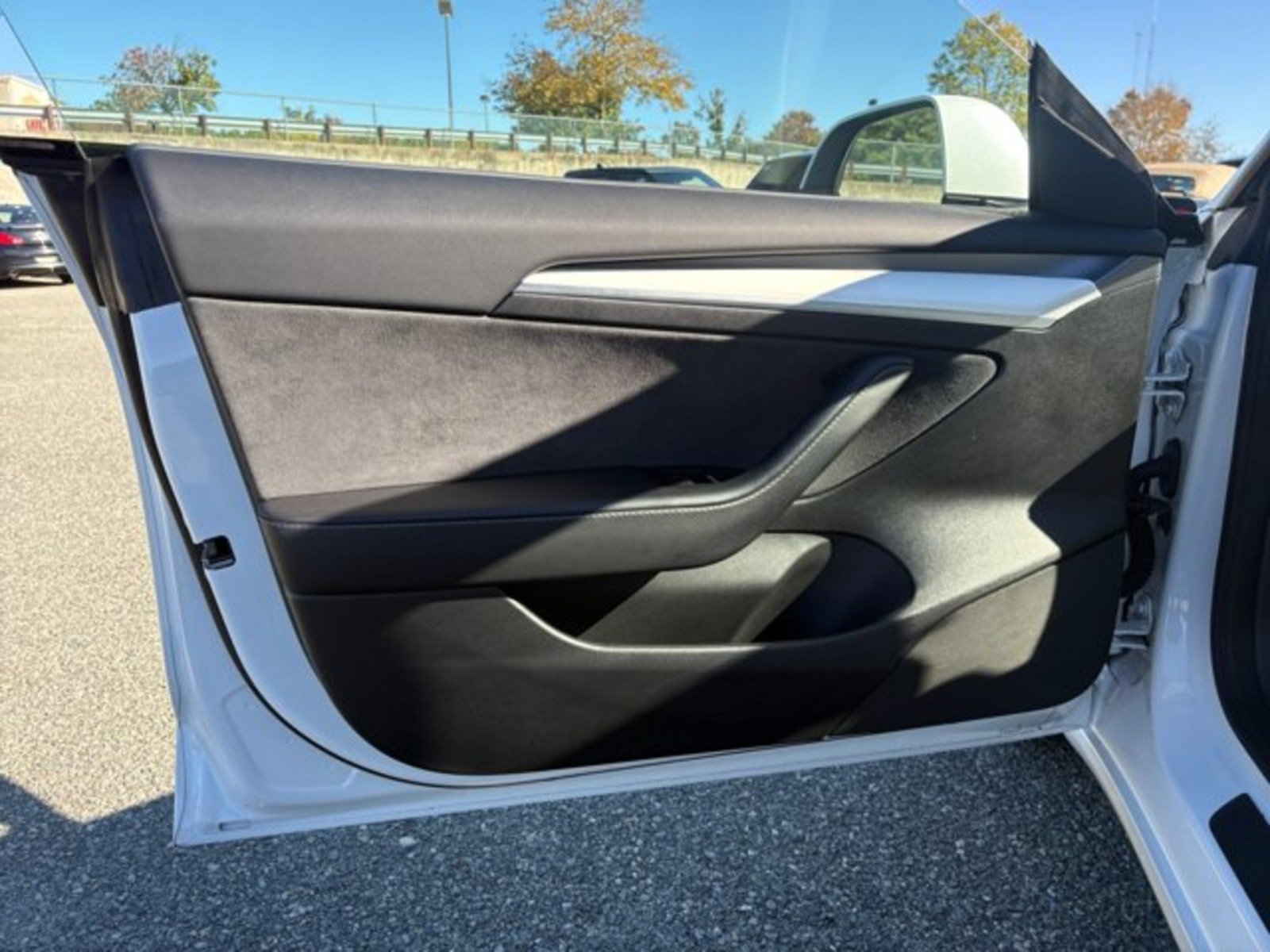 Used 2023 Tesla Model 3 Standard Range RWD image 21