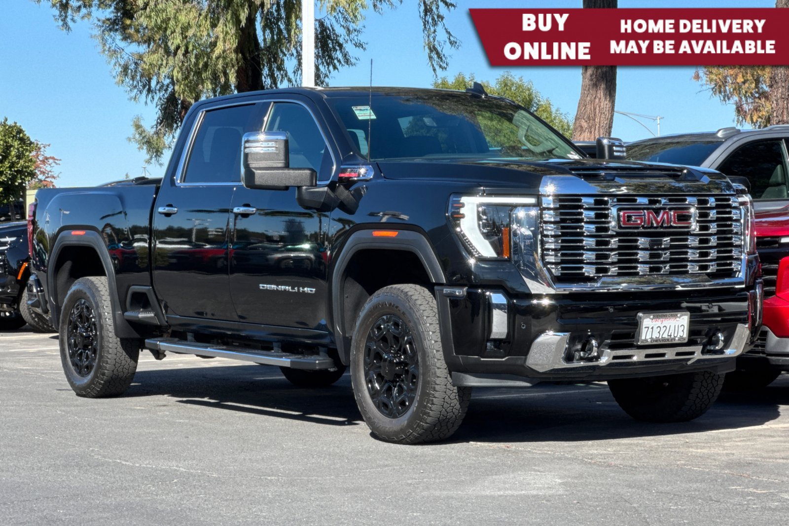 Used 2024 GMC Sierra 2500 Denali w/ Denali Reserve Package AWD/4WD image 1