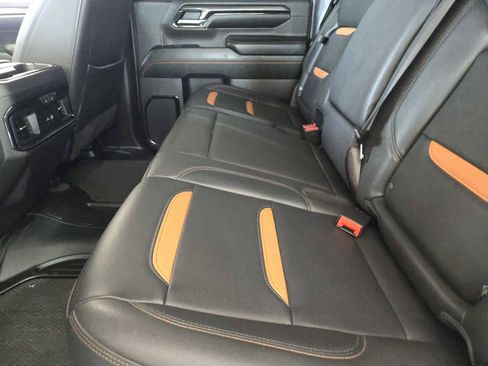 Used 2024 GMC Sierra 2500 AT4 w/ AT4 Preferred Package image 30
