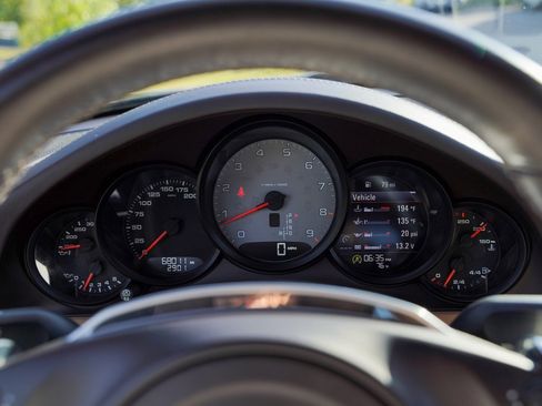 Used 2014 Porsche 911 Carrera 4S image 20