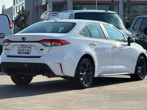 Used 2025 Toyota Corolla SE image 4
