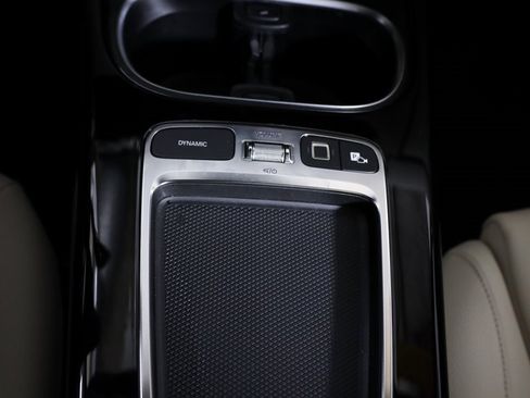 Used 2025 Mercedes-Benz CLA 250 4MATIC image 20
