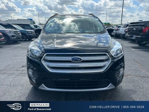 Used 2018 Ford Escape SE FWD image 2