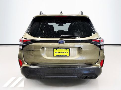 Used 2025 Subaru Forester Premium AWD/4WD image 6