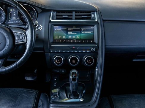 Used 2018 Jaguar E-PACE S image 10