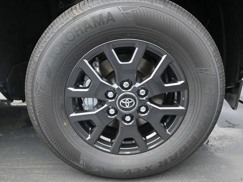 New 2026 Toyota 4Runner SR5 AWD/4WD image 15