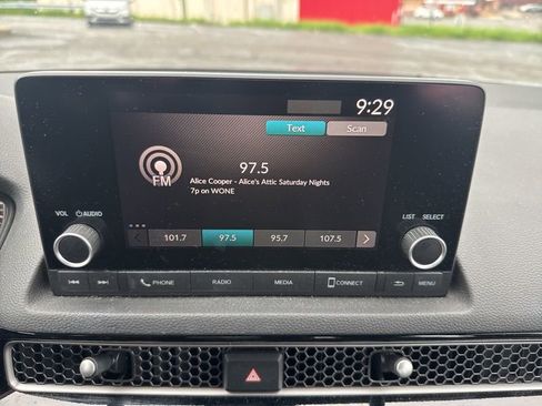 Used 2023 Honda Civic Sport image 14