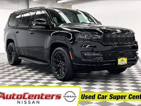 Used 2023 Jeep Wagoneer Series II image 1