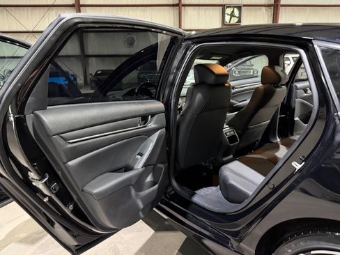 Used 2022 Honda Accord Sport image 16