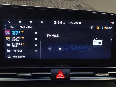 Used 2025 Hyundai Elantra SEL FWD image 25