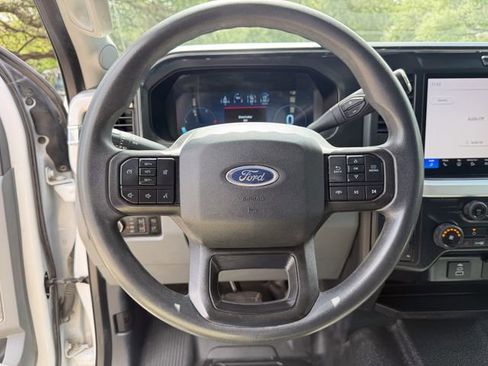 Used 2025 Ford F250 XLT w/ Black Appearance Package AWD/4WD image 7