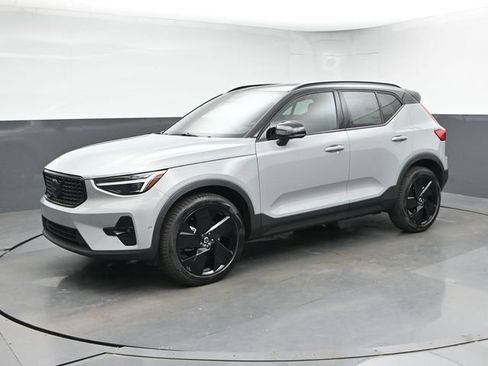 New 2026 Volvo XC40 B5 Ultra w/ Protection Package Premier AWD/4WD image 4
