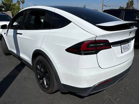 Used 2023 Tesla Model X AWD/4WD image 4