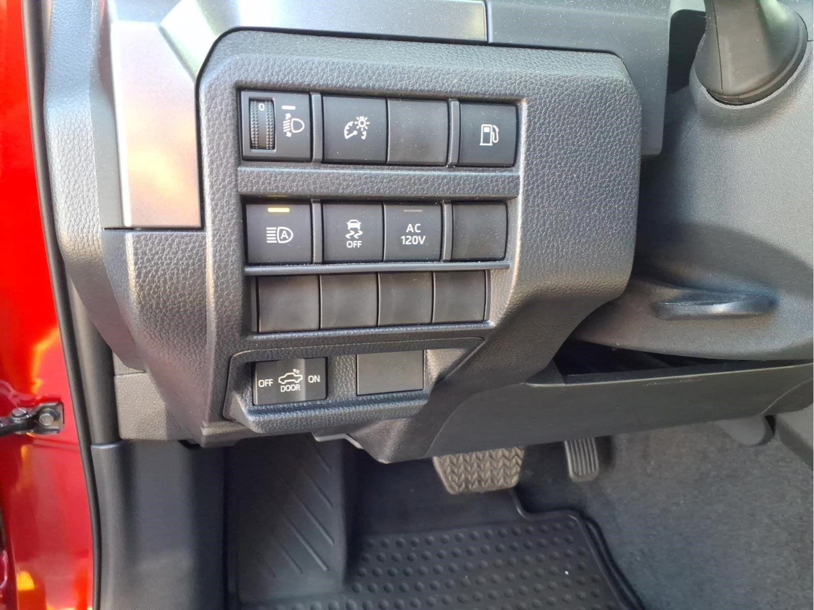 Used 2025 Toyota Tacoma TRD Off-Road AWD/4WD image 23