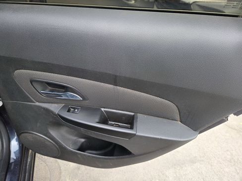 Used 2014 Chevrolet Cruze LT FWD image 11