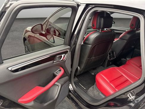 Used 2017 Porsche Macan GTS image 12