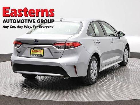 Used 2021 Toyota Corolla LE w/ Carpet Mat Package (TMS) image 5
