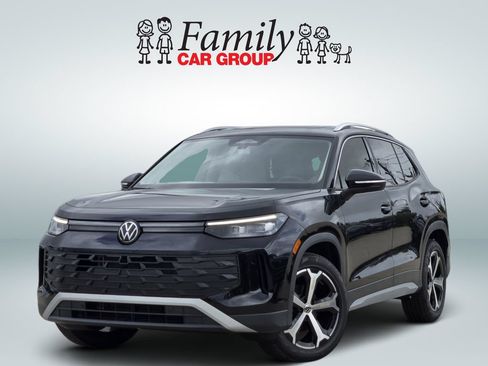New 2026 Volkswagen Tiguan SE FWD image 1