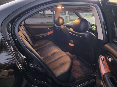 Used 2004 INFINITI I35 w/ Navigation Pkg image 25