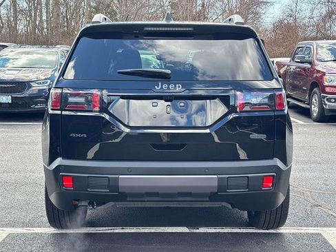 New 2026 Jeep Cherokee Overland image 3