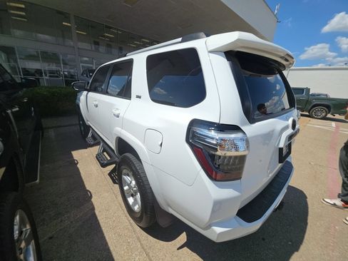 Used 2020 Toyota 4Runner SR5 RWD image 6