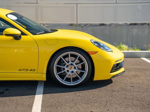 Certified 2025 Porsche 718 Cayman GTS RWD image 9