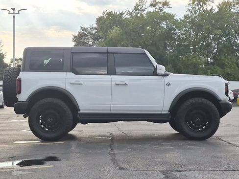 Certified 2025 Ford Bronco Outer Banks w/ Sasquatch Package AWD/4WD image 4