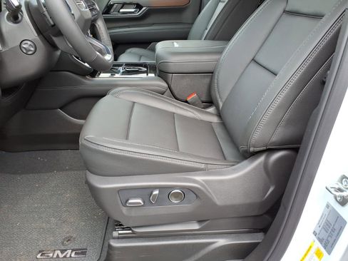 New 2026 GMC Yukon XL Denali w/ Sun & Power Step Package image 16