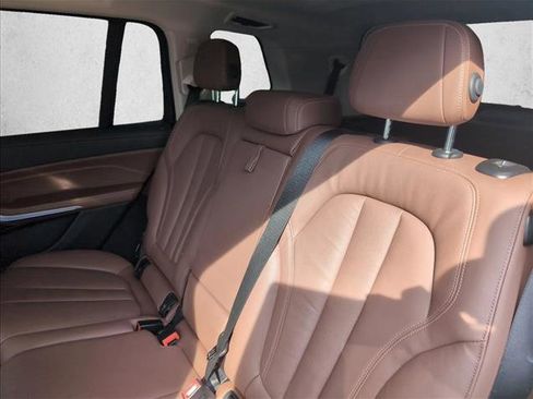 Used 2022 BMW X7 xDrive40i w/ Executive Package image 19