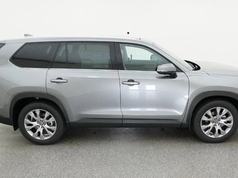 New 2026 Toyota Grand Highlander FWD image 14