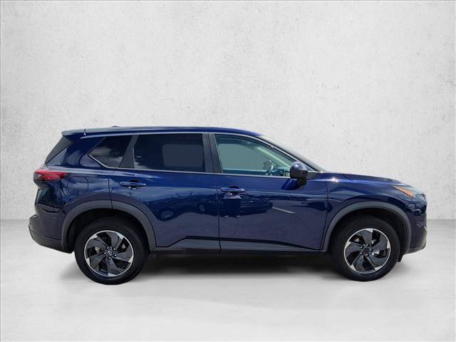 Used 2024 Nissan Rogue SV AWD/4WD image 4