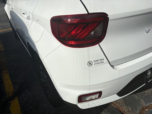 New 2026 Hyundai Venue SEL image 7